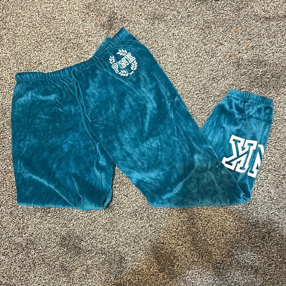 VS Pink Velvet Sweatpants